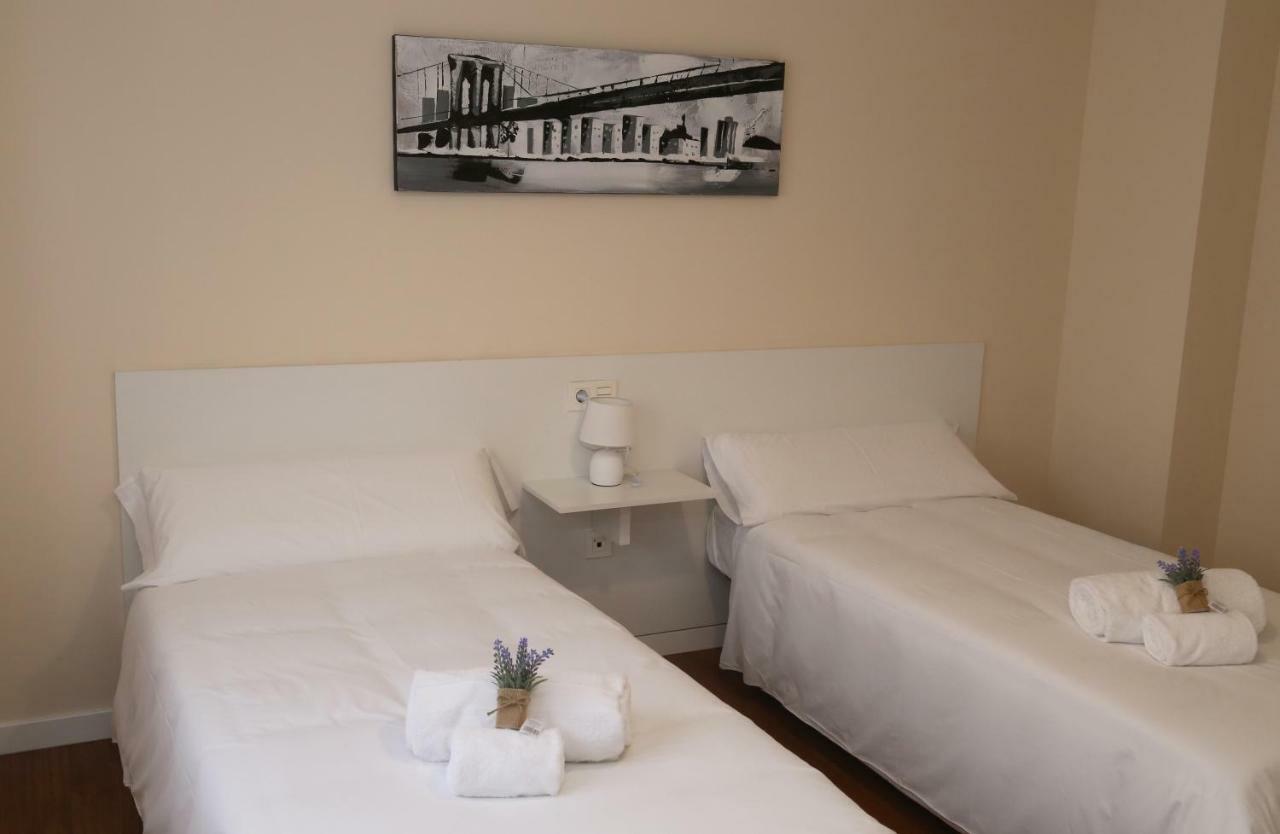 Apartamento Turistico Puente Romano P4 Bajo C Salamanca Bagian luar foto